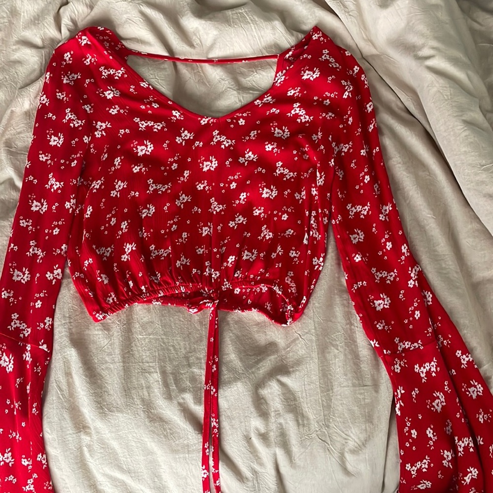 Women’s cropped blouse